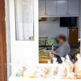 ...che producono e vendono all�esterno la tipica pasta fresca barese
